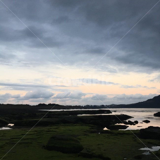 광치기해변,광치기,이끼,현무암,제주,성산,해질녘,바닷가,해변,풍경,경치,자연,jejuisland,seaside,basalt,moss,landscape,자연,풍경,nature,landscape,한국자연풍경,한국자연경관,korea nature landscape,제주도,jeju,jeju island,outdoors,옥외,land,땅