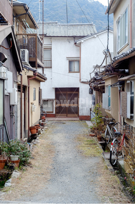 japan,일본,교토,자전거,화분,도시,풍경,city,landscape,골목길,alley,해외,외국,세계,foreign,oversea,world,세계도시풍경,해외도시풍경,외국도시풍경,world cityscape,walkway,보도,path,통로