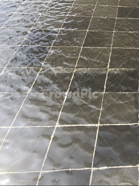 물,물결,수공간,바닥,잔잔한,일렁이는,햇빛,물반사,water