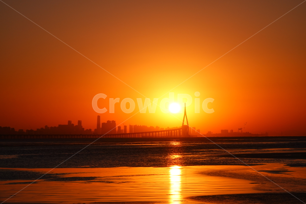 nature,자연,outdoors,옥외,sunlight,sunset,붉은하늘,하늘,새벽,일출,인천대교,바다,갯벌