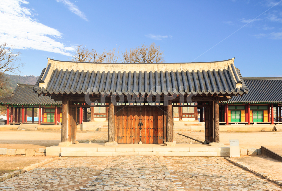 금성관,나주,전라남도,문화재,유적,나주금성관,전통,전통건축,기와,기와지붕,고려시대,파란,하늘,대문,나주목,객사,관아,건축,건축물,오래된,문화,문화유산,한국전통,한국문화,korean traditional,korean culture,건축물,건물외관,exterior,building,structure,architecture,construction