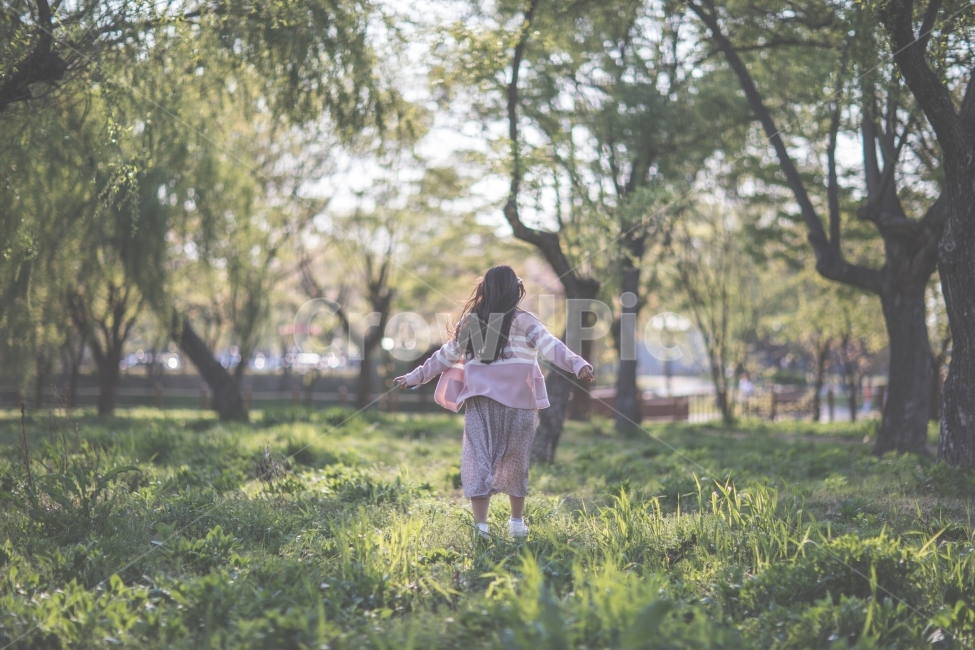 인물,풍경,숲,나무,달리기,봄,사람,여자,portrait,landscape,forest,tree,run,spring,human,girl,자연,nature,사람,인물,인간,human,person,여성,여자,woman,female,lady,감정표현,기분,feeling,emotion,감성,sensible