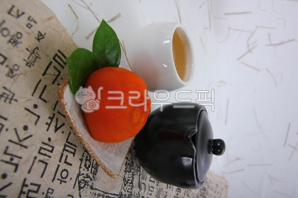 Fruits,persimmons,dried persimmons,semi-dried,traditional foods,refreshments,snacks,dried fruits,dried foods,traditional snacks,Korean food