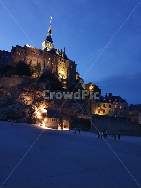 몽생미셸,건축물,castle,montsaintmichel,성,야경,밤,풍경,nightscape,night,landscape,랜드마크,landmark,tourist attraction,해외,외국,세계,foreign,oversea,world,세계랜드마크,해외랜드마크,외국랜드마크,world landmark,world tourist attraction,building,건물,steeple,뾰족한 탑,spire,첨탑,architecture,tower,탑