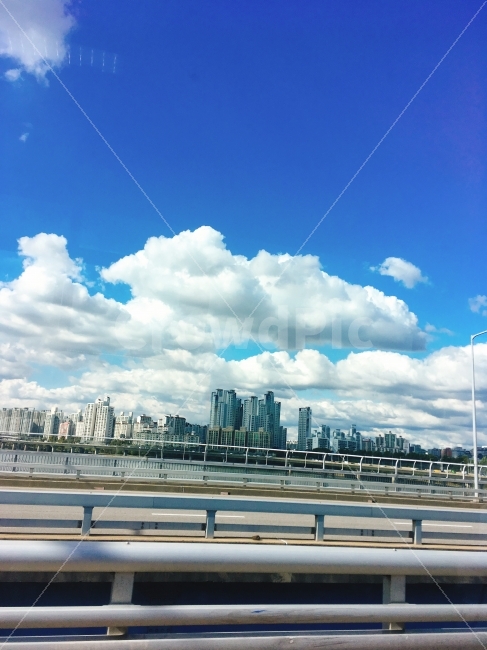 여의도,다리,구름,빌딩,서울,도시,풍경,city,landscape,교통,교통수단,traffic,transportation,nature,자연,outdoors,옥외,weather,날씨,sky,하늘,cloud,cumulus,적운