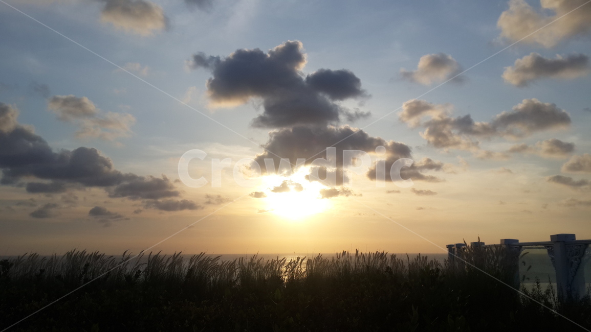 인도네시아,발리,쿠부,쿠부해변,쿠부비치,석양,일몰,황혼,indonesia,bali,balisunset,beachsunset,sunset,실루엣,silhouette,dusk,twilight,sea,ocean,sky,redsky,하늘,붉은하늘,자연,nature,sunlight,햇빛,자연,풍경,nature,landscape,light,빛,flare,플레어,outdoors,옥외
