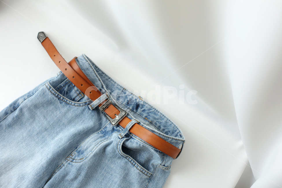 청바지,데님,웨스턴,빈티지,인디고,워싱,벨트,가죽벨트,denim,jeans,청,clothing,apparel,의류,의복,바지,패션,패션스타일,의상,fashion,style