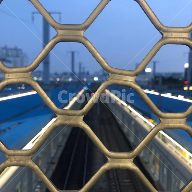 지하철역,지하철,철망,철조망,감성
