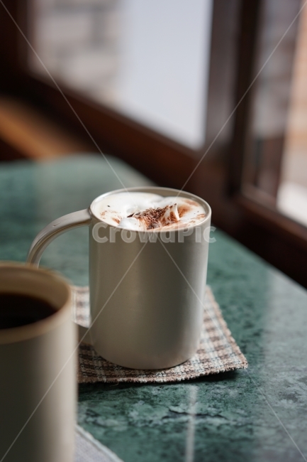 모카,커피,창가,오후,거품커피,카페,커피,카페,coffee,cafe,감성,sensible,feeling