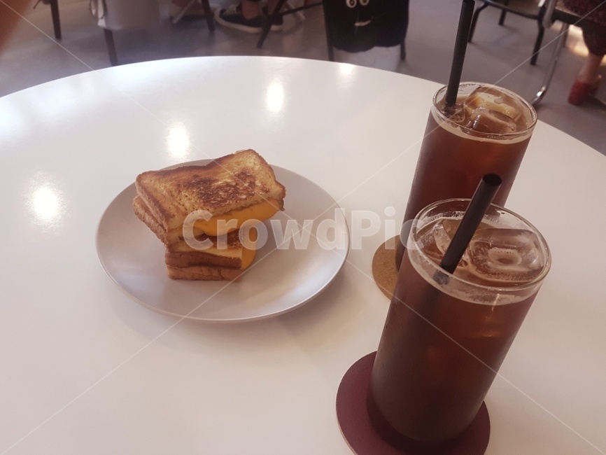 카페,치즈토스트,아메리카노,디저트,토스트,브런치