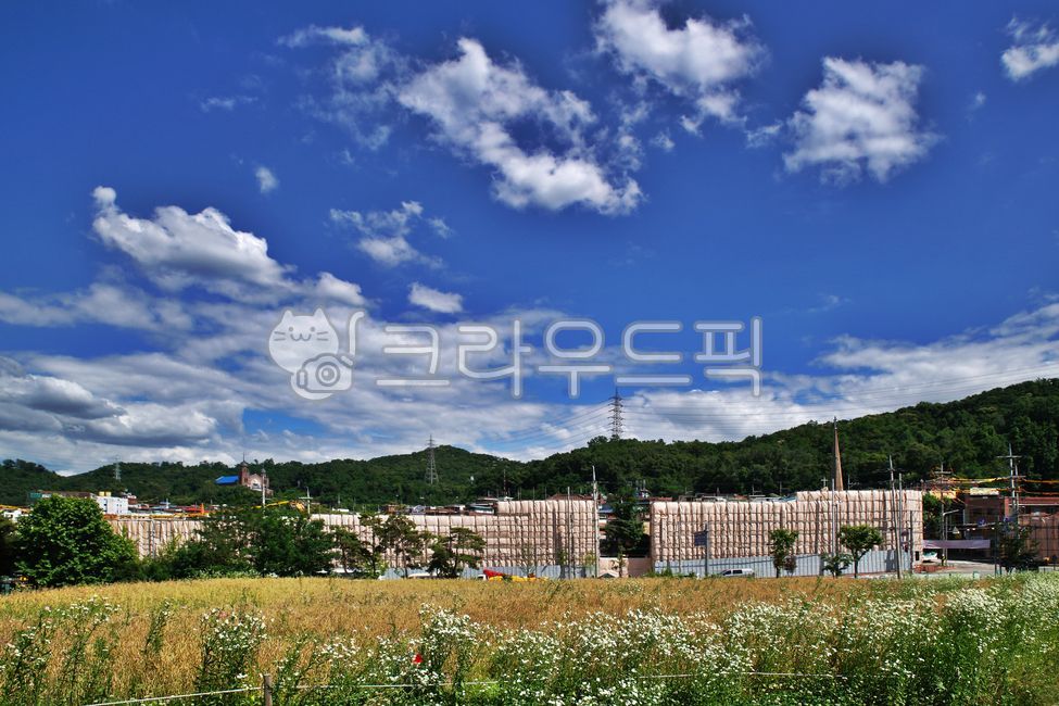 redevelopment,cloud,blue sky,barrier,multizone,nature,Uiwang city,screen,Demolition,Naesondong