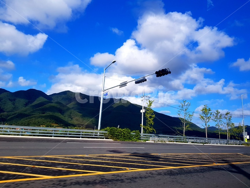 도로,고속도로,아스팔트,드라이브,맑음,구름,road,highway,drive,cloud,자연,풍경,nature,landscape,asphalt,freeway,고속 도로