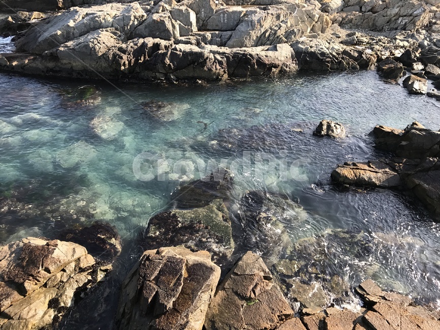 바닷가,바닷가앞,바닷가바위,바닷가돌,돌,바위,자연,풍경,nature,landscape,promontory,곶,rock,록,rubble,파편
