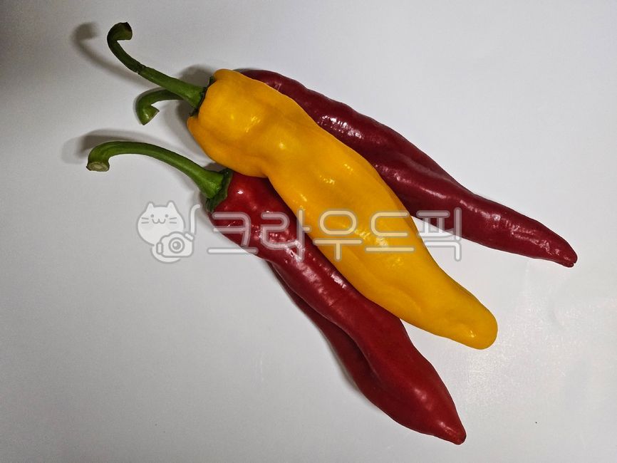 paprika,paprika,long paprika,yellow paprika,red paprika,vegetable