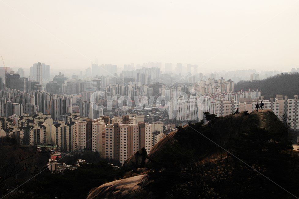 nature,자연,outdoors,옥외,landscape,경치,city,시티,metropolis,중심지,town,도시,urban,어반,building,건물,풍경,scenery,인왕산,아파트,봉우리,mountain,서울,서울시,seoul