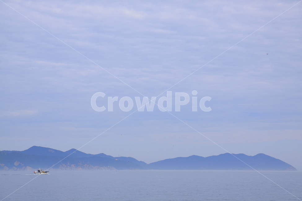 바다풍경,배,바다,sea,ship,울도,인천옹진군,섬여행,섬,자연,풍경,nature,landscape,outdoors,옥외,land,땅,water,물,shoreline,해안선,ocean,대양,coast,연안,island