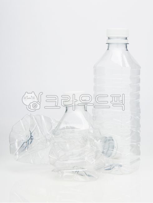 waste of resources,empty bottle,recycling,garbage,bottle,resource conservation,environmental protection,disposable,polyethylene,disposable product,water bottle,waterbottle,plastic,separate collection,environmental pollution,PET bottle,plastic bottle,pet