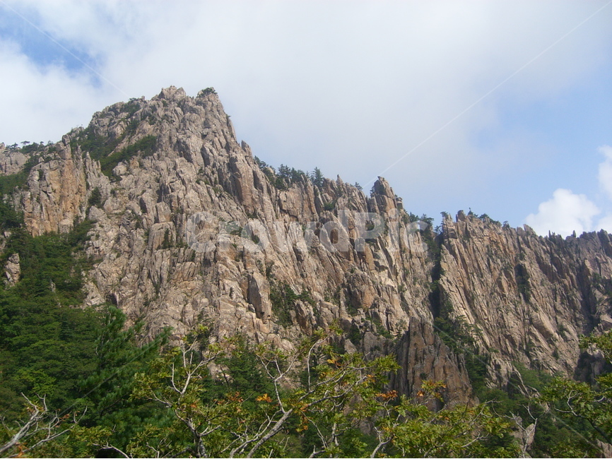 산,등산,하늘,산맥,나무,자연,풍경,nature,landscape,한국자연풍경,한국자연경관,korea nature landscape,outdoors,옥외,plant,식물,tree,cliff,낭떠러지