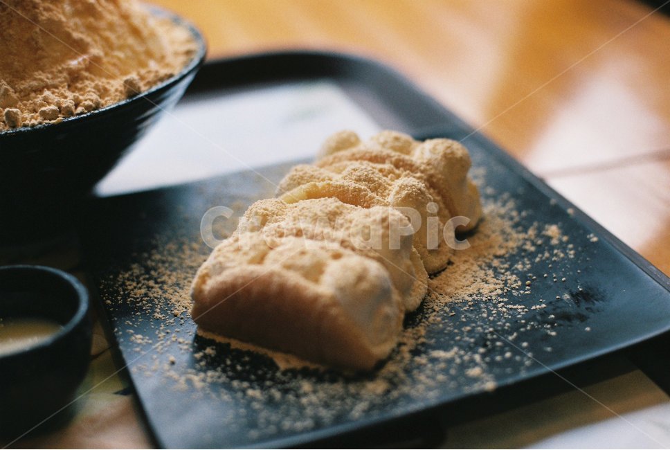 디저트,설빙,인절미생크림오믈렛,인절미,간식,필름,필름사진,필름카메라,감성,음식,식재료,요리,food,cook,meal,dishes,food reserves,한식,한국음식,한국요리,korean food,korean dishes,korean meal,korean cook,디저트,간식,후식,dessert,snack,감성,sensible,feeling