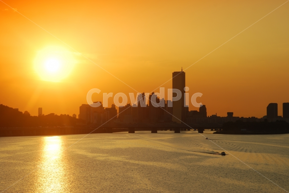 일출,해돋이,도시,강,한강,서울,여의도,새해,배경,노을,빌딩,풍경,sunrise,city,river,도시,풍경,city,landscape,한국도시풍경,한국도시경관,korea cityscape,랜드마크,landmark,tourist attraction,한국랜드마크,한국관광지,한국명소,korea landmark,korea tourist attraction,nature,자연,outdoors,옥외,sunlight,햇빛,dusk,황혼,sky,하늘,red sky,붉은 하늘,dawn,새벽,sunset,일몰,flare,플레어,light,빛