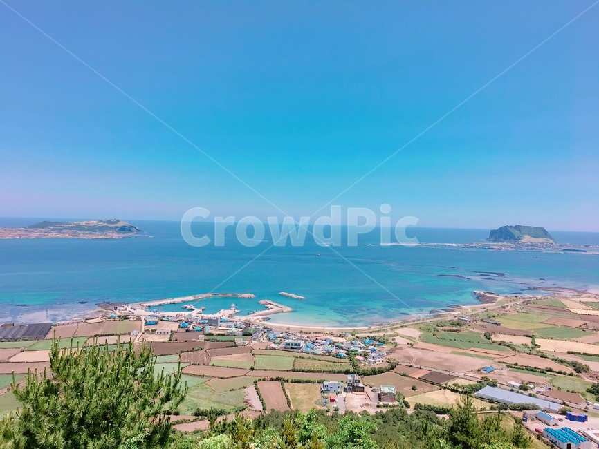 제주도,지미오름,성산뷰,봄제주,등산,바다뷰,제주도,jeju,jeju island,시골,마을,풍경,landscape,country,rural,town,outdoors,옥외,land,땅,nature,자연,scenery,ocean,대양,water,물,sea,바다,경치,shoreline,해안선