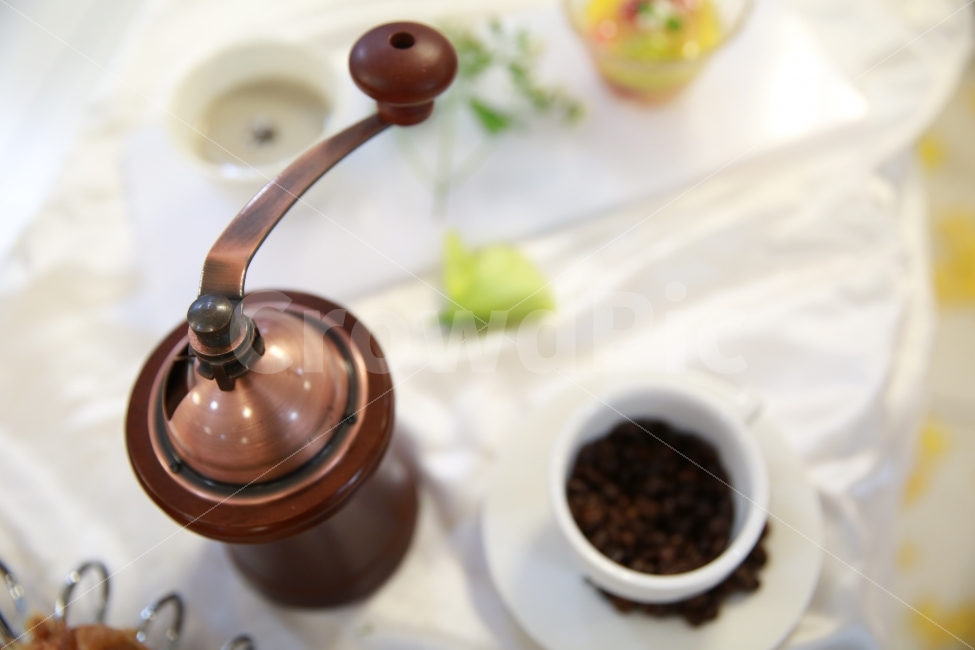 커피,커피잔,로스팅,원두,커피냄새,커피,카페,coffee,cafe,연출,컨셉,콘셉,direction,concept