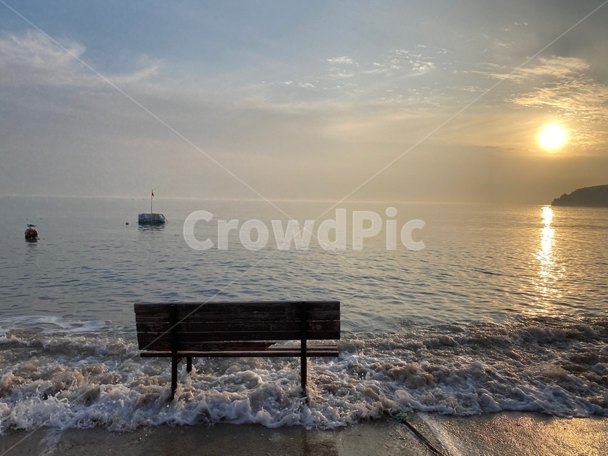 벤치,bench,바다,파도,의자,해질녘,일몰,낙조,노을,서해바다,해변,산책