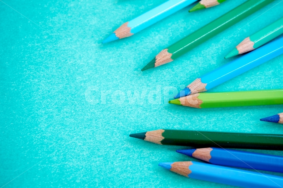 색연필,푸른,colorful,색깔,그라데이션,색채,다양한,초록,파랑,남색,연필,art,pencil,graduation,미술,도구,뾰족한,colored,color,배경,empty,space,예술,art,사물,물건,오브젝트,thing,object,matter,학용품,문구류,사무용품,school supplies,stationery,office supplies