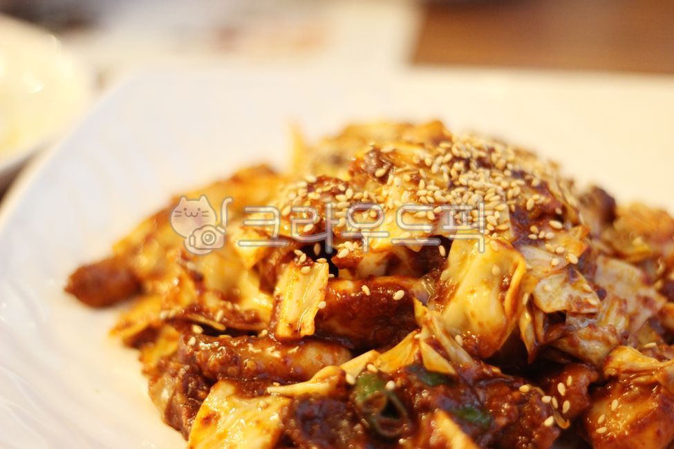 쭈꾸미,주꾸미,매운쭈꾸미,쭈꾸미볶음,볶음요리,쭈꾸미삼겹살,고기볶음,해산물고기볶음,주꾸미볶음