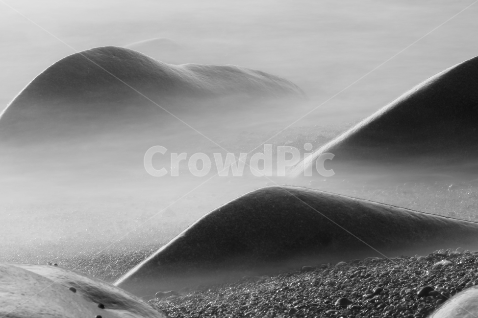 바다,몽돌,해안,자연,장노출,자연,풍경,nature,landscape,흑백,모노톤,monochrome,black and white,soil,흙,sand,모래,outdoors,옥외