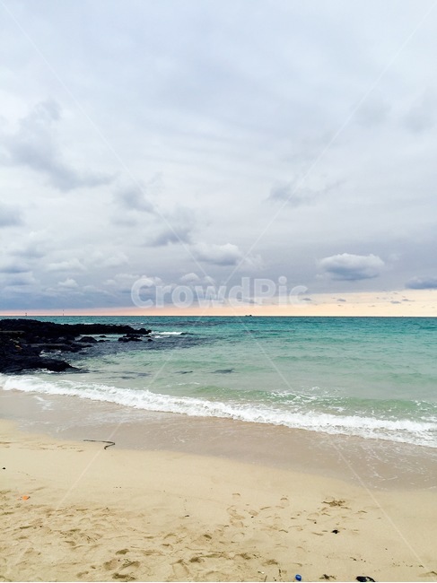 제주도,jeju,바다,beach,jejuisland,제주,제주도바다,제주바다,구름,하늘,수평선,파도,해변,바다,beach,sea