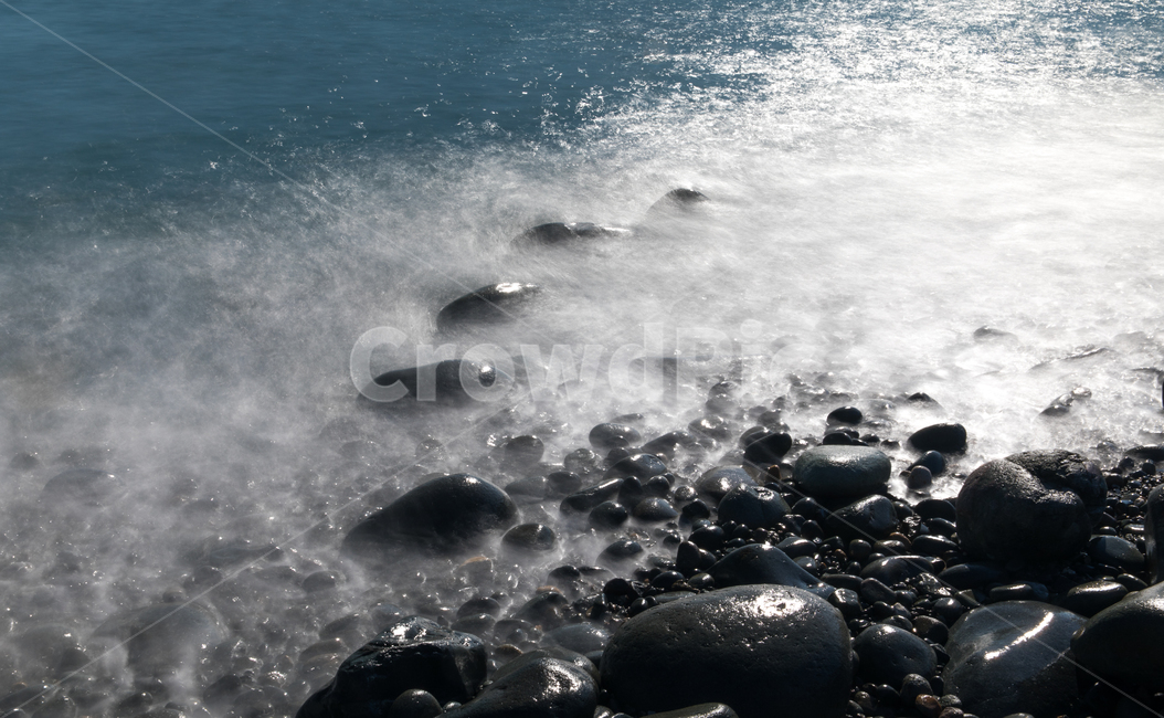 자연,풍경,경치,경관,바다,해변,물,파도,물보라,빛,햇빛,돌,조약돌,검은돌,흑석,몽돌,반사,물결,썰물,밀물,자연,풍경,nature,landscape