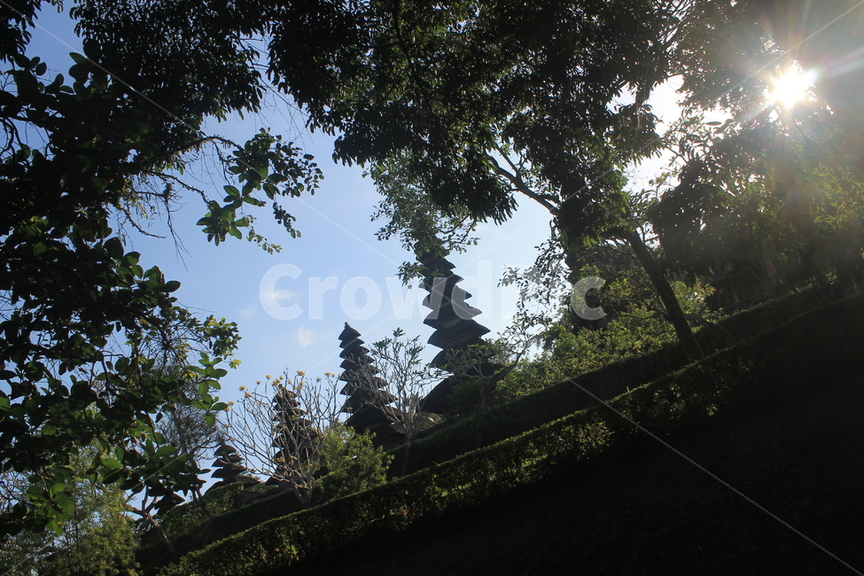 인도네시아,발리,힌두교,힌두,힌두사원,자연,녹색,indonesia,bali,temple,사원,hindu,hinduism,hindutemple,green,sky,blue,bluesky,하늘,파란하늘,푸른하늘,나무,tree,plant,식물,전나무,탑,pagoda