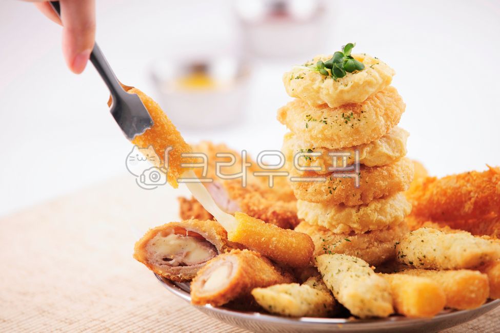 Assorted fried food,fried food,cheese sticks,fried squid,fried fish cake,fried shrimp,delicious,cooking,food,sauce,snack