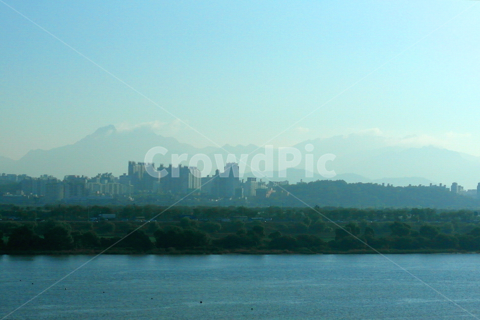 한강,북한산,서울,seoul,hanriver,도심,아파트,하늘,인왕산,apartment,building,mountain,landscape,경치,nature,자연,scenery,풍경,water,물