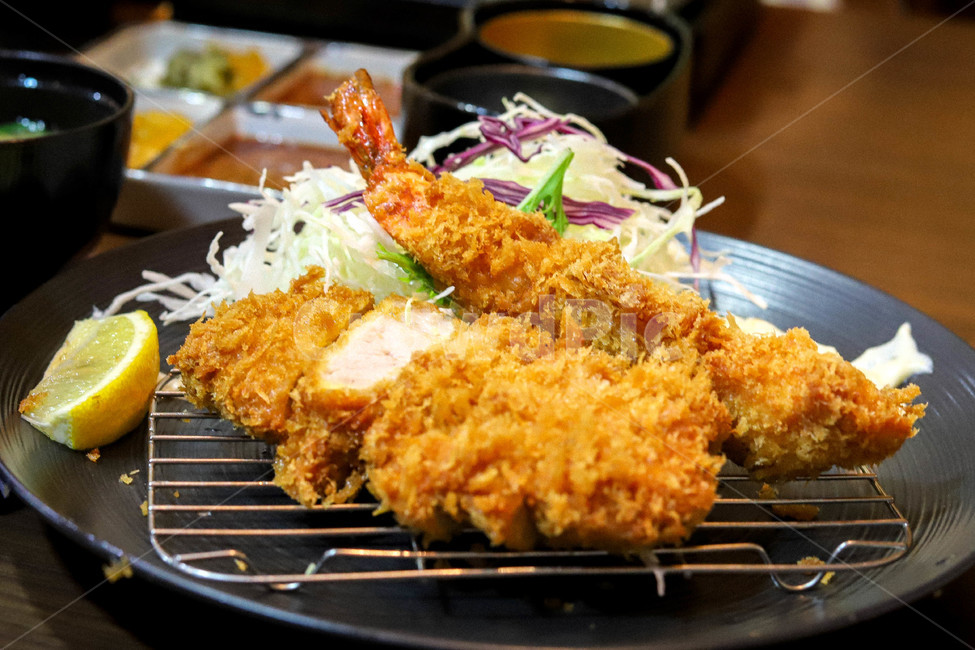 돈까스,돈카츠,일본요리,돼지고기,이자카야,음식,야식,튀김,튀김요리,음식,식재료,요리,food,cook,meal,dishes,food reserves