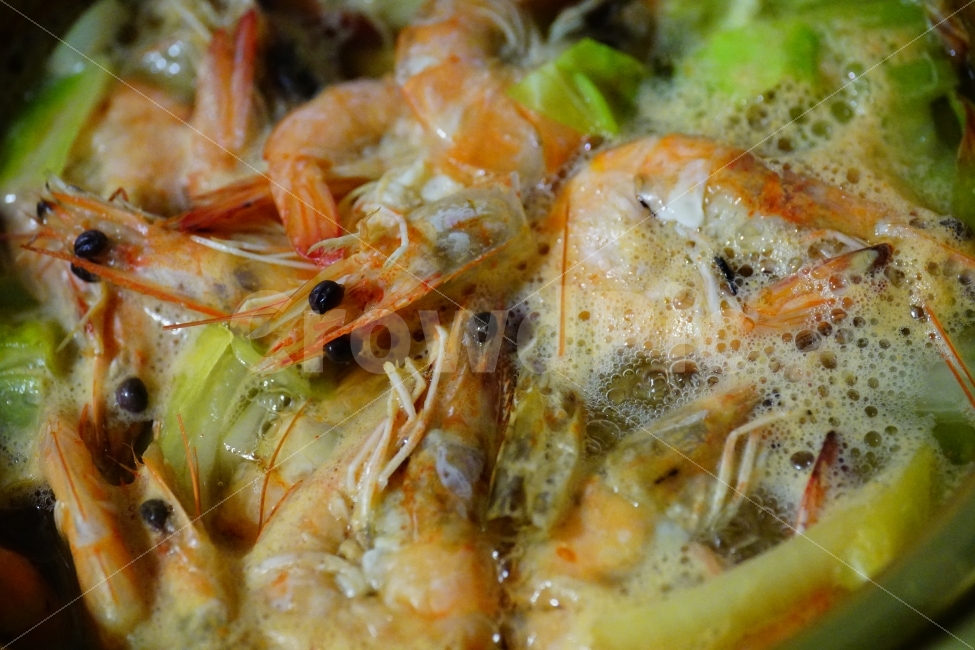 새우,shrimp,사물,오브젝트,object,food,seafood,과실,meal,dish,dishes,요리,레시피,쿡,cook,식사,dinner,디저트,dessert,싱싱,신선,맛,맛있다,맛집,요리사,주방,부엌,해물,수산물,물고기,건강,주방용품,부엌용품,반찬,음식,안주,술안주,식품,연출,연출사진,맛있는,진수성찬,산해진미,싱싱하다,신선하다,보글보글,부글부글,끓다,끓이다,익히다,삶다,조리,조리하다,냄비,얼큰한,얼큰하다,매운,매운맛,고추,고춧가루,양념,새우탕,찌개,국물,eat,recipe,음식,식재료,요리,food,cook,meal,dishes,food reserves,수산물,해산물,fishery products,seafood