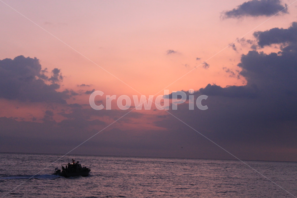 바다,배,어업,해돋이,여명,구름,붉은,빛,자연,sea,boat,daybreak,dawn,새벽