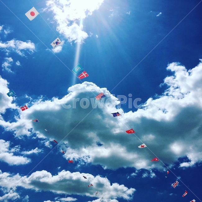 하늘,구름,만국기,여름,햇살,자연,풍경,nature,landscape,outdoors,옥외,azure sky,푸른 하늘,sky