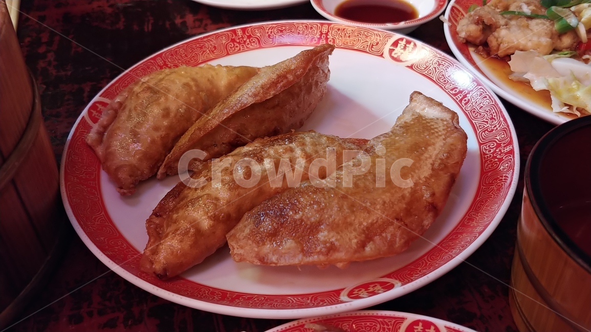 중식,군만두,접시,음식,food,chinesefood,먹음직스러운,노릇노릇한,요리,frieddumplings,그릇,음식,식재료,요리,food,cook,meal,dishes,food reserves,중식,중국음식,중화요리,chinese food,chinese dishes,chinese meal,chinese cook