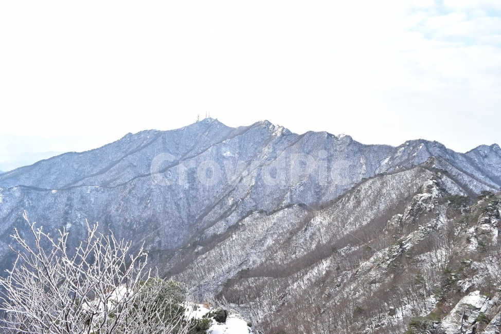 계룡산,국립공원,겨울,풍경,설경,산행,Korea,Nationa,Park,눈풍경,눈,자연,스포츠,등산,nature,snow,느낌,아름다운,신비로운,경이로운,다큐,필,힐링,명산landscape,winter,season,자연성릉,암릉,능선,비경,겨울,계절,winter,season,자연,풍경,nature,landscape,한국자연풍경,한국자연경관,korea nature landscape,outdoors,옥외,mountain range,산맥,mountain,산