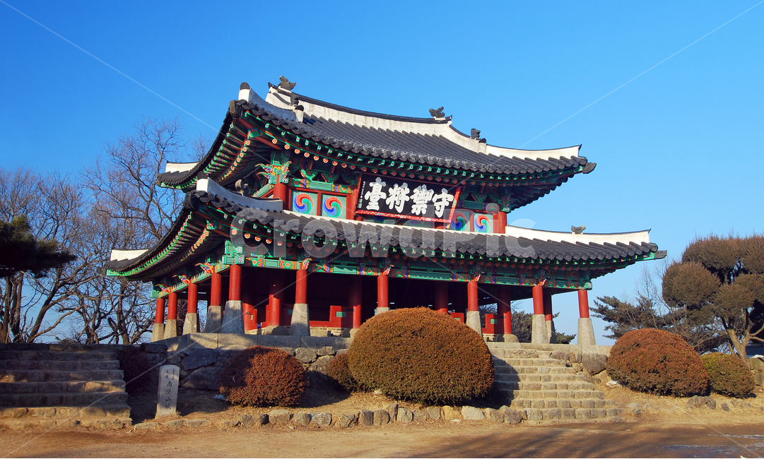 수어장대,남한산성,세계문화유산,전통,한국,한국전통,전통건축,건축,건축물,전통건축물,풍경,한국전통,한국문화,korean traditional,korean culture,랜드마크,landmark,tourist attraction,한국랜드마크,한국관광지,한국명소,korea landmark,korea tourist attraction,건축물,건물외관,exterior,building,structure,architecture,construction