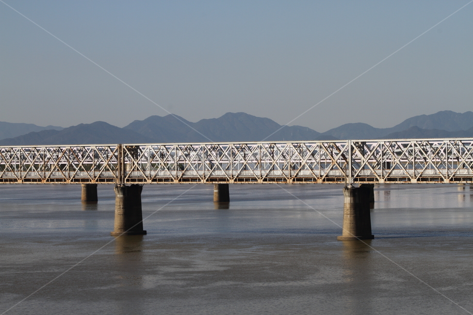 철,철교,다리,구조물,iron,건축물,건물외관,exterior,building,structure,architecture,construction