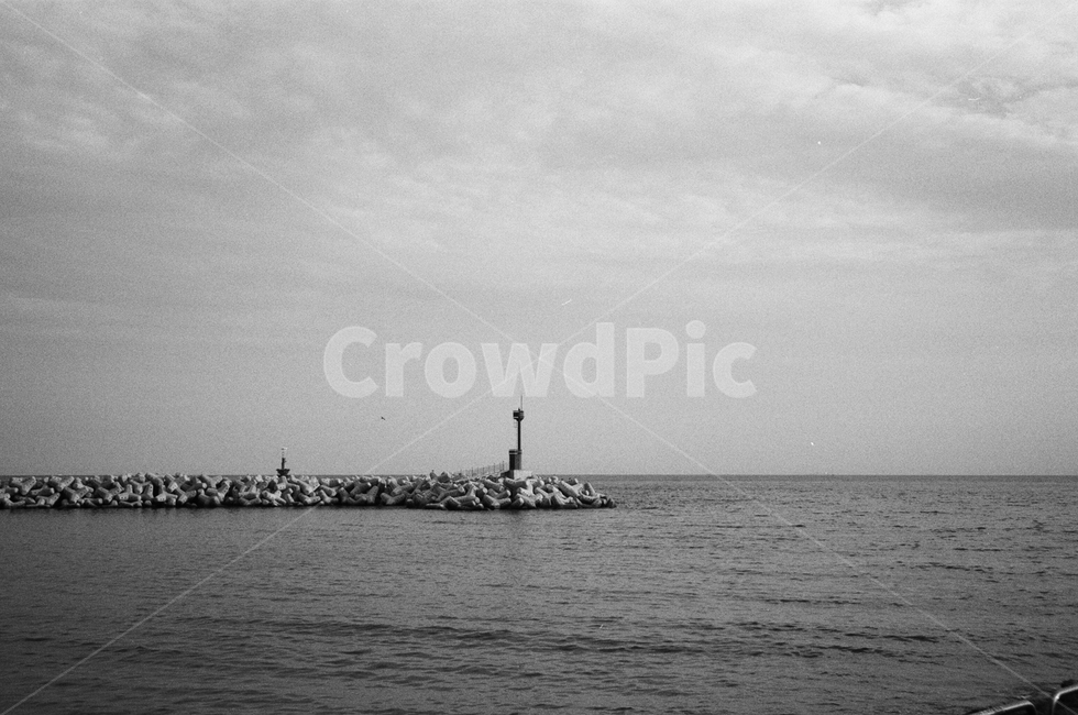 자연,바다,해안선,물,등대,부산,등대,lighthouse,흑백,모노톤,monochrome,black and white