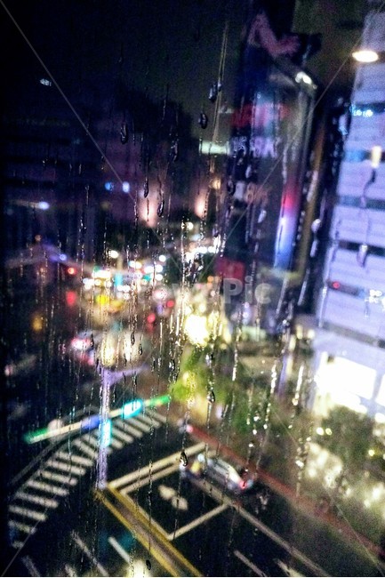 비,비오는밤,도시,창문,우울,rain,rainynight,city,window,sadness,street,야경,밤,풍경,nightscape,night,landscape,비,비오는날,rain,rainy,urban,어반,시티,metropolis,중심지,building,건물,town,road,도로,lighting,조명,nature,자연,outdoors,옥외,경치,scenery