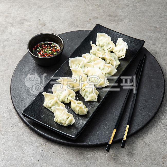 Dumplings,boiled dumplings,steamed dumplings,mini dumplings,Chinese food,Chinese restaurant,Chinese cuisine