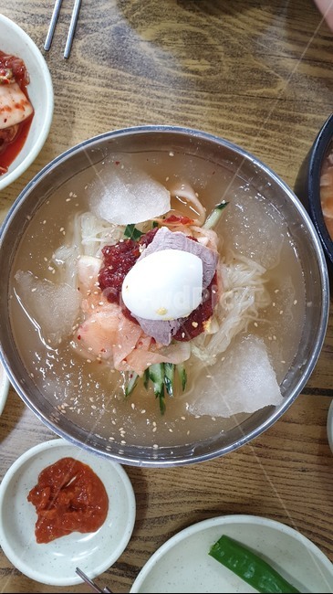 밀면,부산,시원함,음식,여름음식,냉,한끼,식사,계절메뉴,여름,살얼음