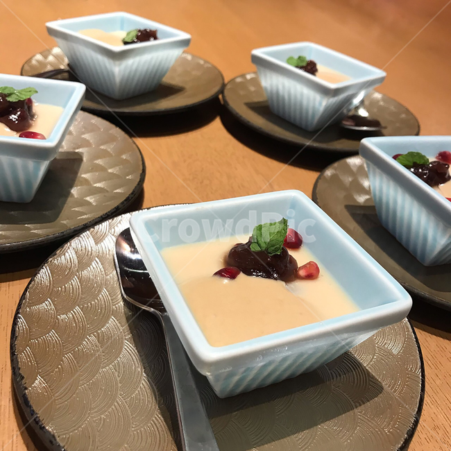 dish,요리,식사,food,음식,도기류,받침접시,푸딩,sweet,pretty,japan,asia,asia,디저트,간식,후식,dessert,snack