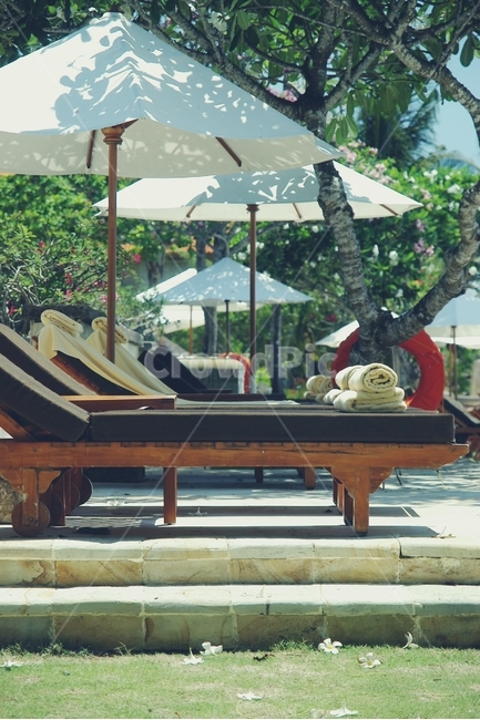 리조트,썬베드,휴식,relax,바다,sea,resort,수영장,pool,열대,tropical,분수,파랑,블루,blue,하늘,sky,여행,휴가,traveling,vacation,trip,휴식,힐링,rest,relaxation,healing