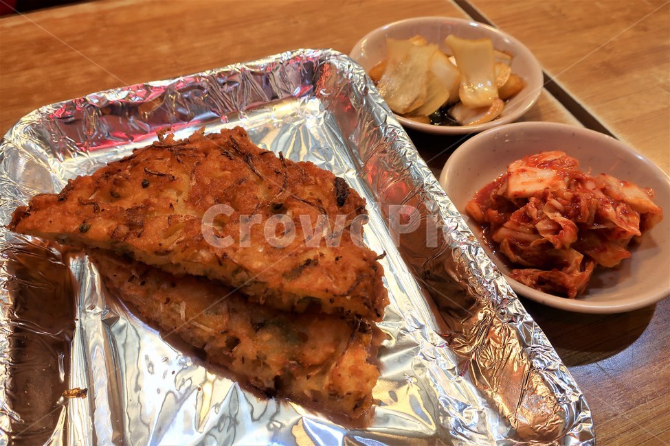 빈대떡,부침,요리,한식,녹두,부침개,녹두빈대떡,조리,전통,음식,음식,식재료,요리,food,cook,meal,dishes,food reserves,육류,고기,meat,한식,한국음식,한국요리,korean food,korean dishes,korean meal,korean cook
